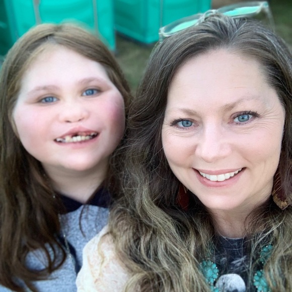 Meet your Posher, Leigh Ann - Picture 7 of 13